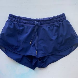 Lululemon Hotty Hot Shorts 2.5”